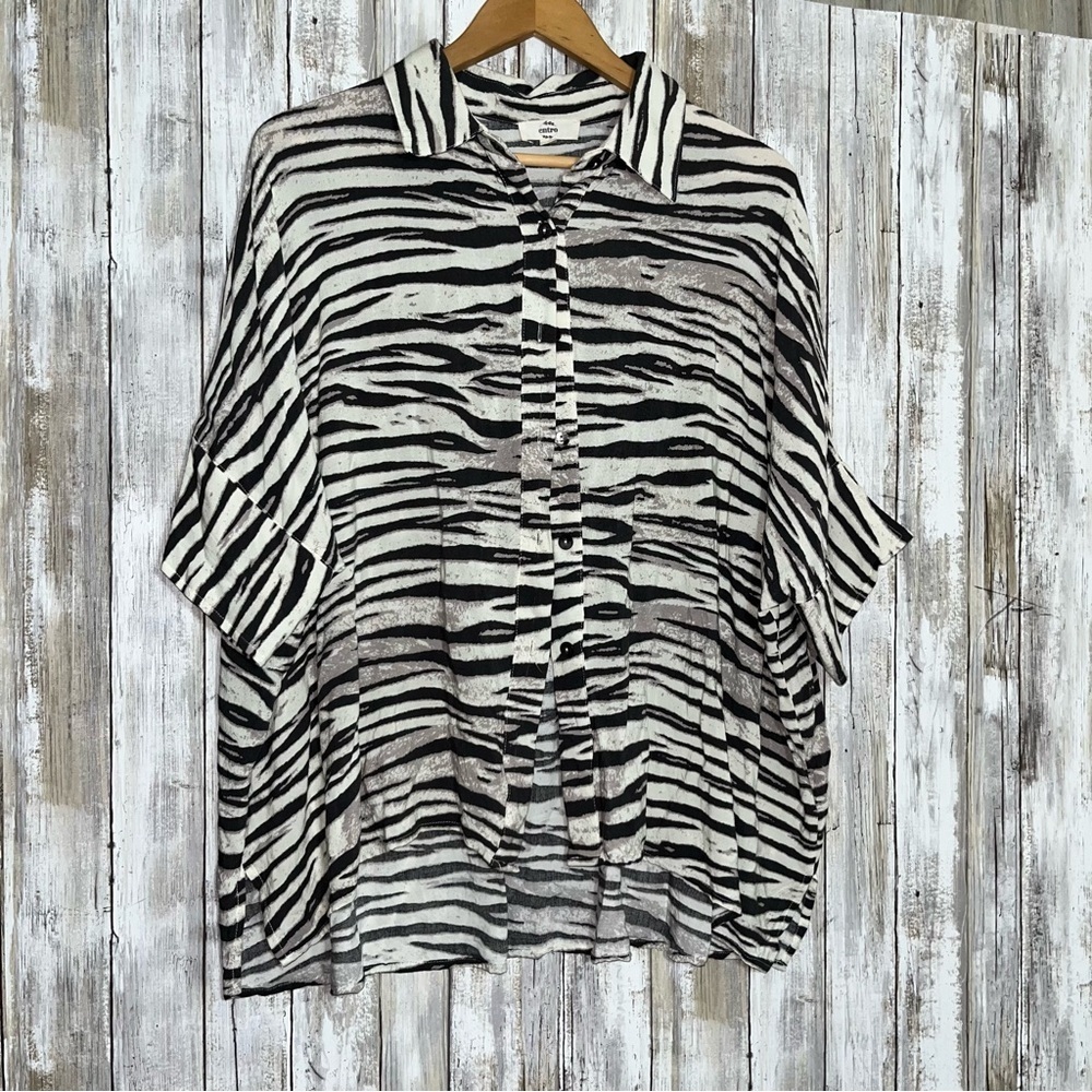 Entro Zandy Zebra Button Up - Picture 1 of 8